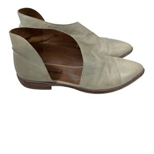 Free People  Royale Pointy Toe Boots  Distressed Leather 38 /8